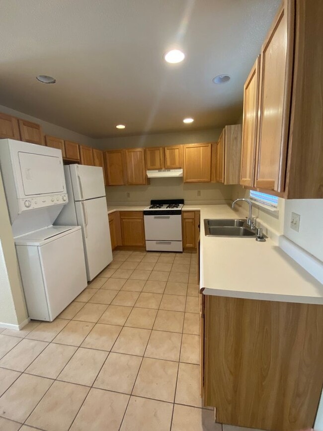 Midtown 2 bedroom 1.5 bathroom - Midtown 2 bedroom 1.5 bathroom House