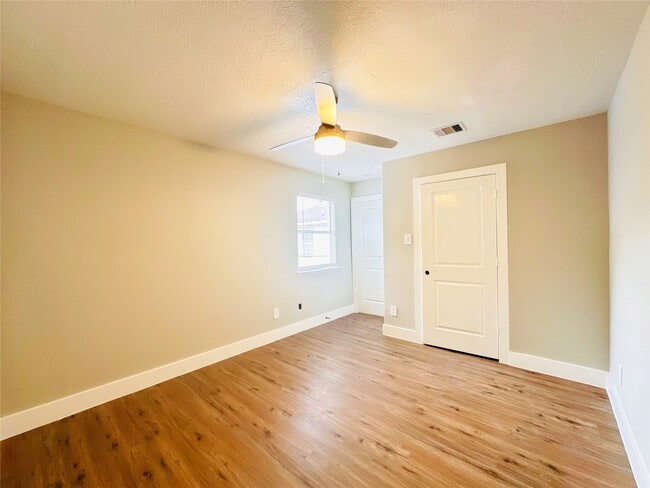 Photo - 11130 Hanning Ln