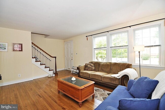 Photo - 2124 N Troy St