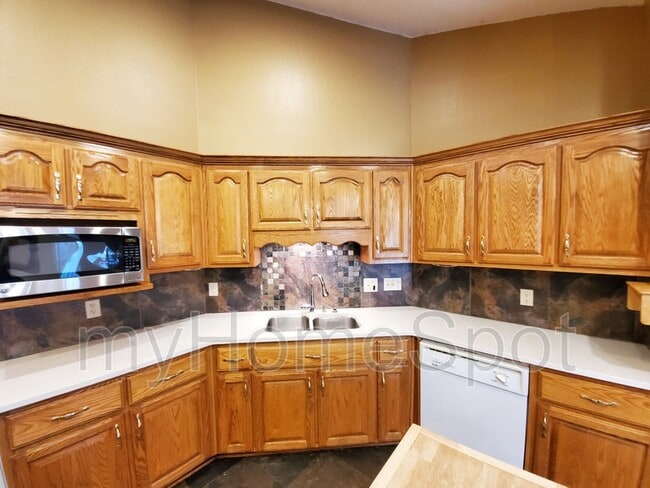 Photo - 4219 Spindlewick Dr