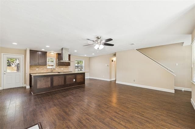 Photo - 732 Melrose Dr