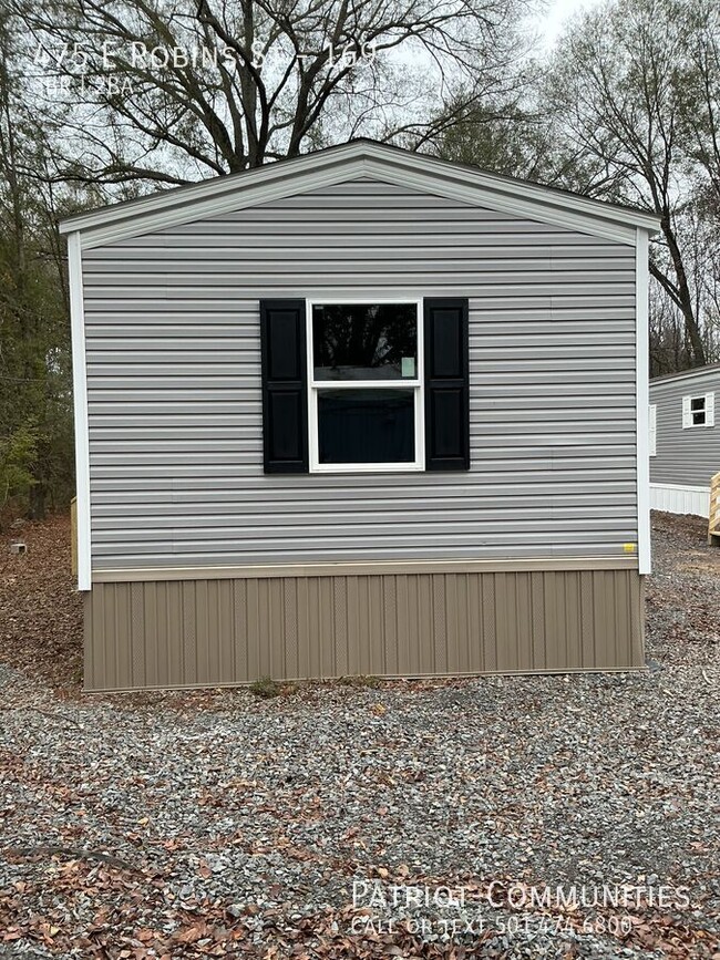 Photo - 475 E Robins St