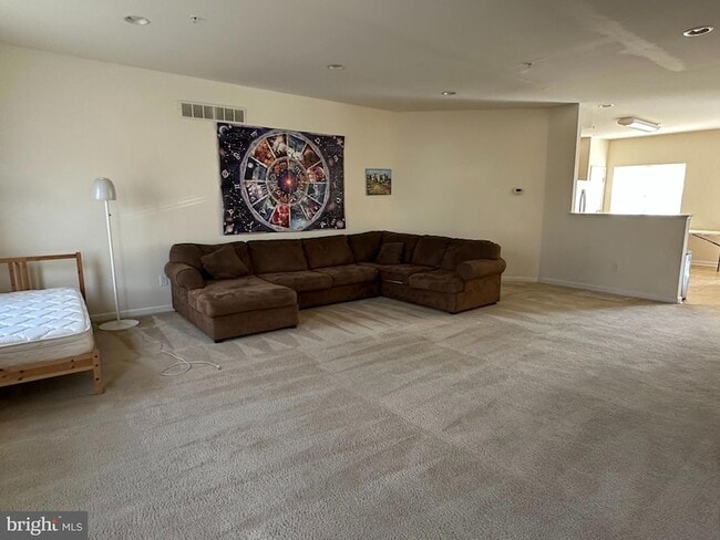 Photo - 103 Russell Ln