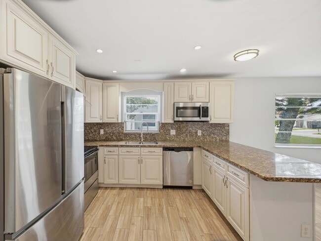 Photo - 3561 Oberon Ave