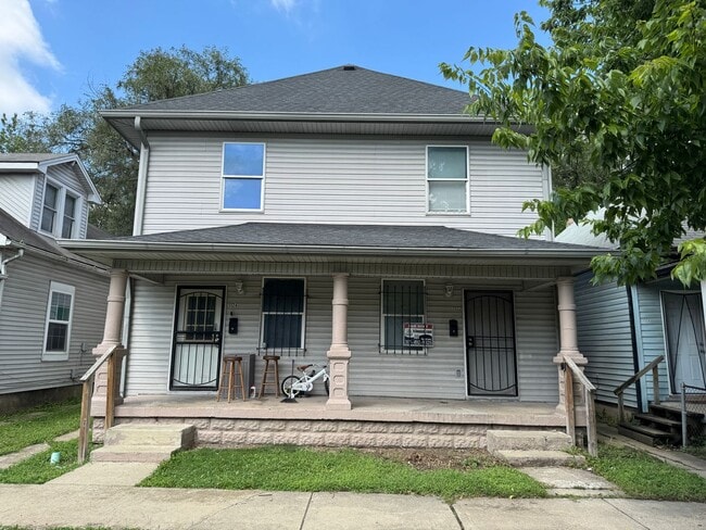Building Photo - 1122 S Sheffield Ave Unit 1122 S Sheffield Ave