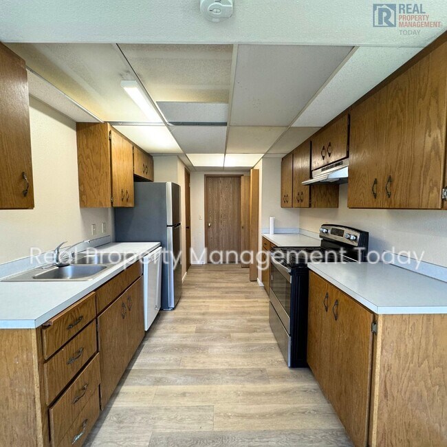 Photo - Jones Acquistions LLC - 741/743/745 (Olymp... Unidad 745