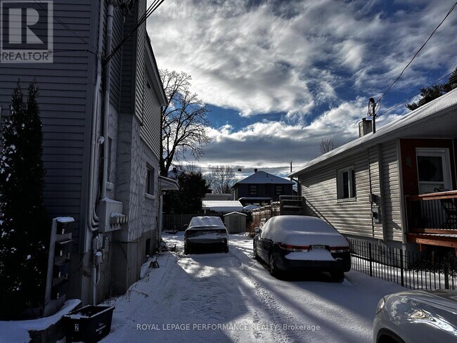 Photo - 110 Glynn Ave Unité 3