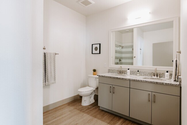 Photo - Vina Apartments