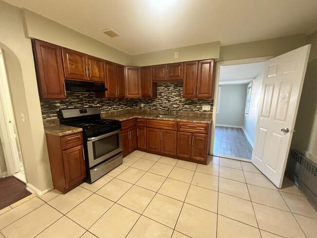 Photo - 809 Summer Ave Unit 2