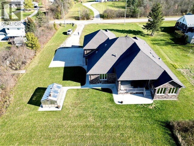 Photo - 7835 Broderick Rd