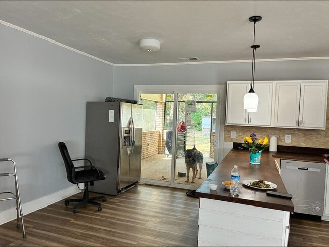 Photo - 1852 Hopkins Dr