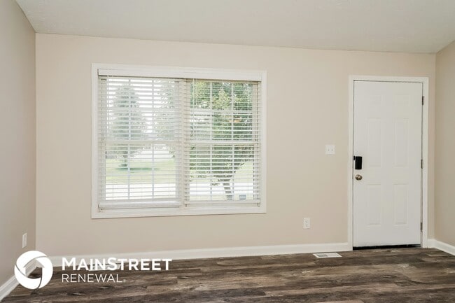 Photo - 388 Tecumseh Dr