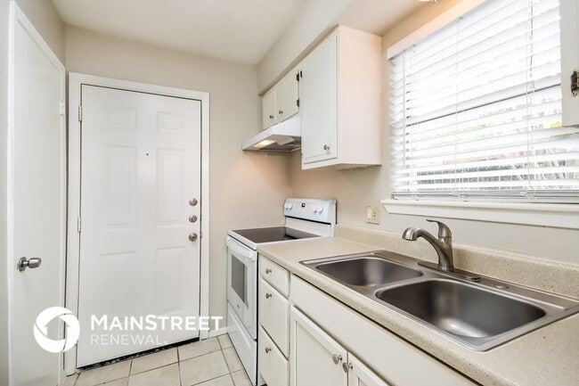 Photo - 23123 Newgate Dr