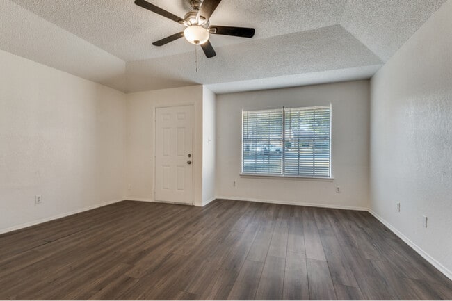 Photo - 1803 Cousins Ct