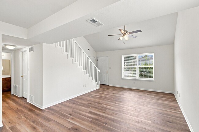 Photo - 3518-3520 Prescott Dr. Unidad 3518 Prescott Dr.