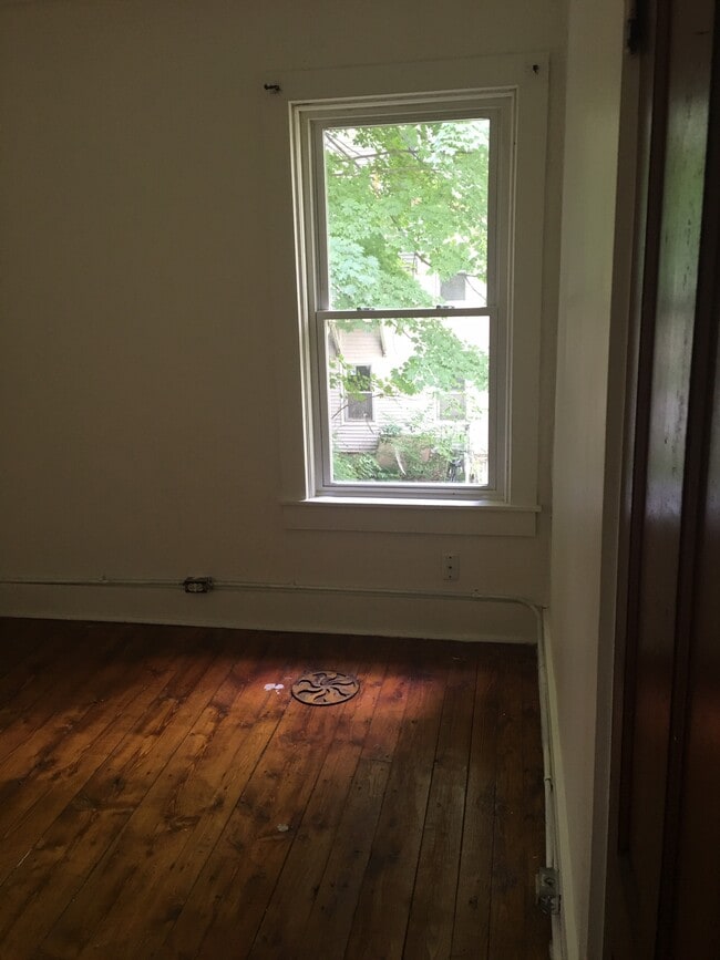 Photo - 139 Railroad St Unit 2