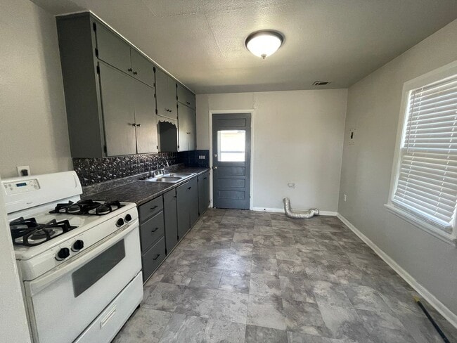 Photo - 2 Bed Moore