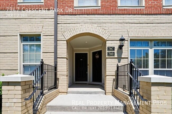 Photo - 7947 Crescent Park Dr