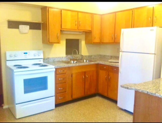 Photo - 531 Rogers Rd