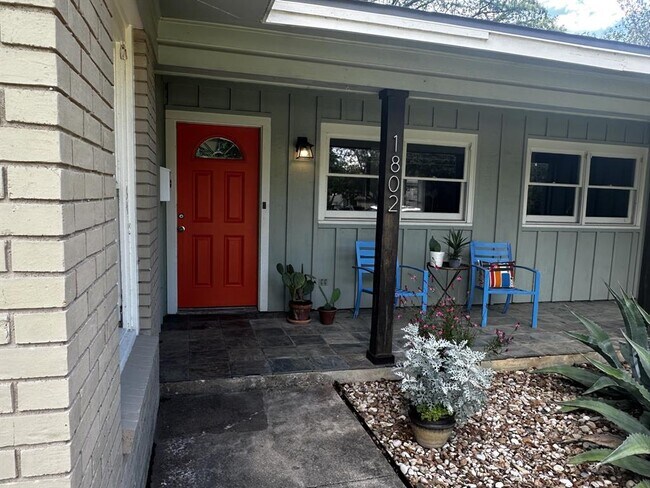 Photo - 1802 Hutto Rd