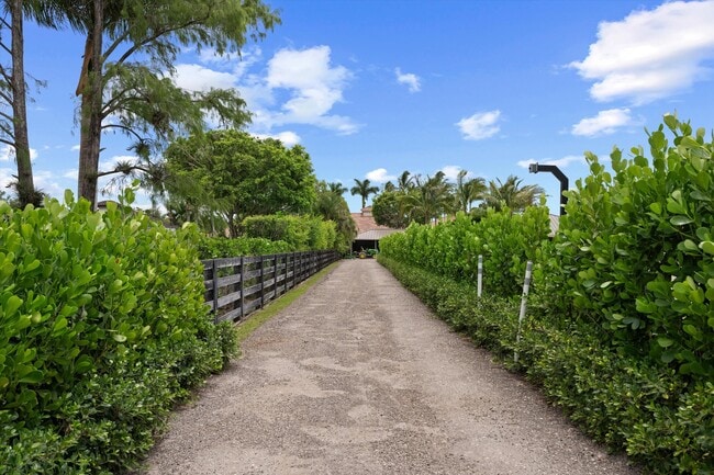 Photo - 14410 Equestrian Way