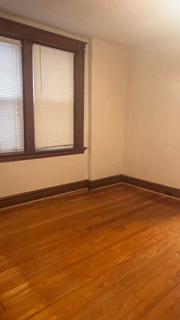 Photo - 4666-68 Rosa Unit 4