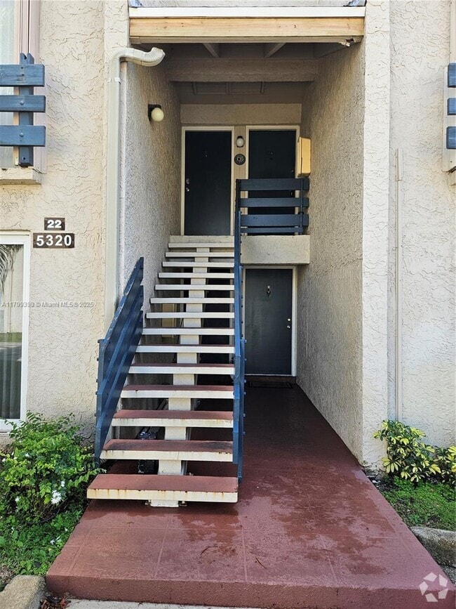 Building Photo - 5320 NE 6th Ave Unit D22 Rental