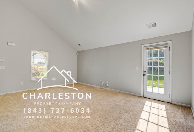 Photo - 306 Huntington Ct