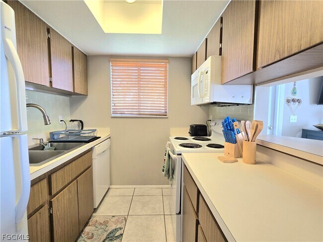 Photo - 3303 Prince Edward Island Cir