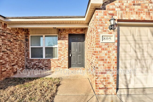 Photo - 805 Hallow Oak Ct