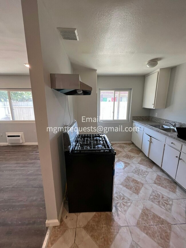 Photo - 539 W Shamrock St Unidad 537