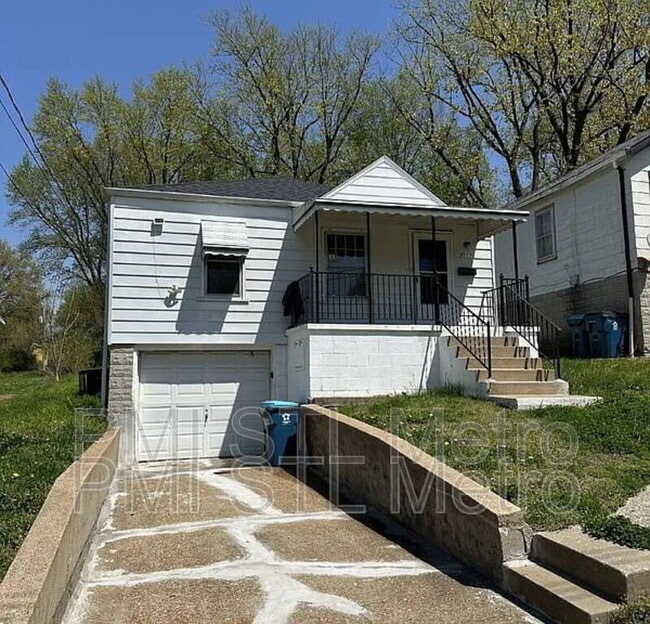 Building Photo - 7117 Garesche Ave Rental