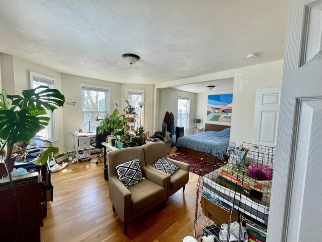 Photo - 385 Columbia St Unidad 1