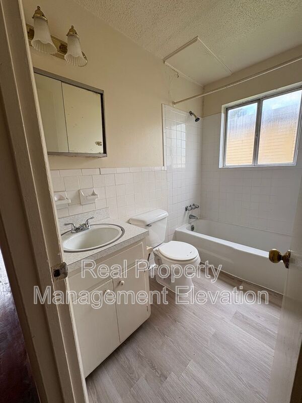 Photo - 1114 Allen Dr