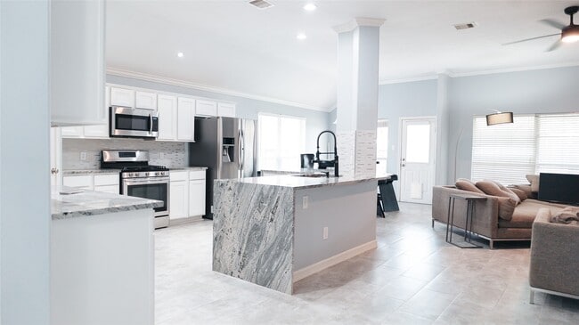 Building Photo - 12822 Ravens Chase Ln