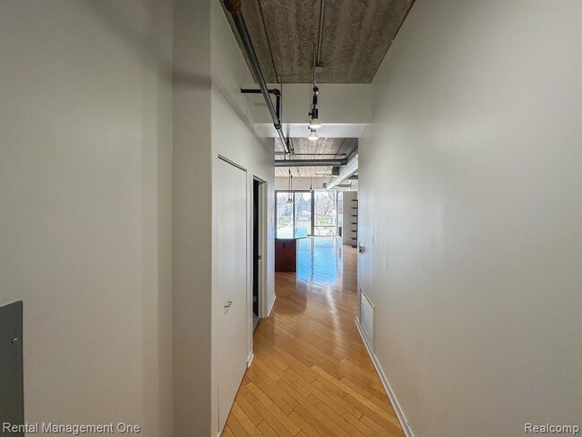 Photo - 101 Curry Ave