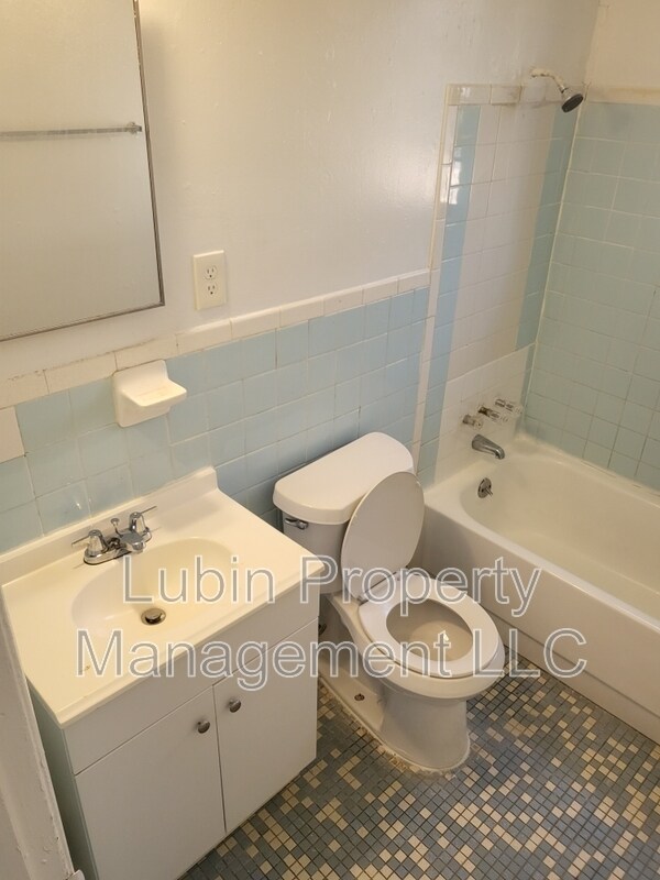 Photo - 1510 N Merton St