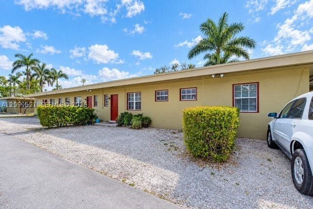 845 NW 2nd St Unit 0