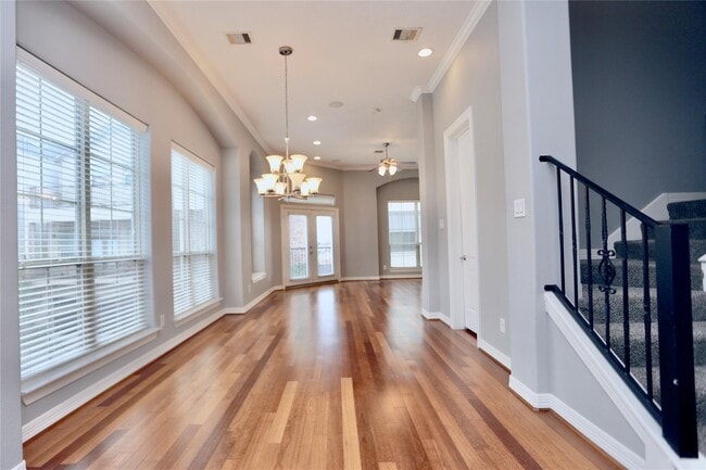 Building Photo - 114 Heights Blvd