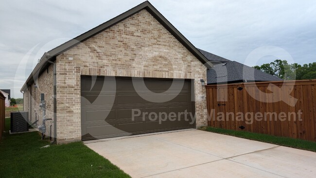 Building Photo - 1907 Nimblewill Dr Rental