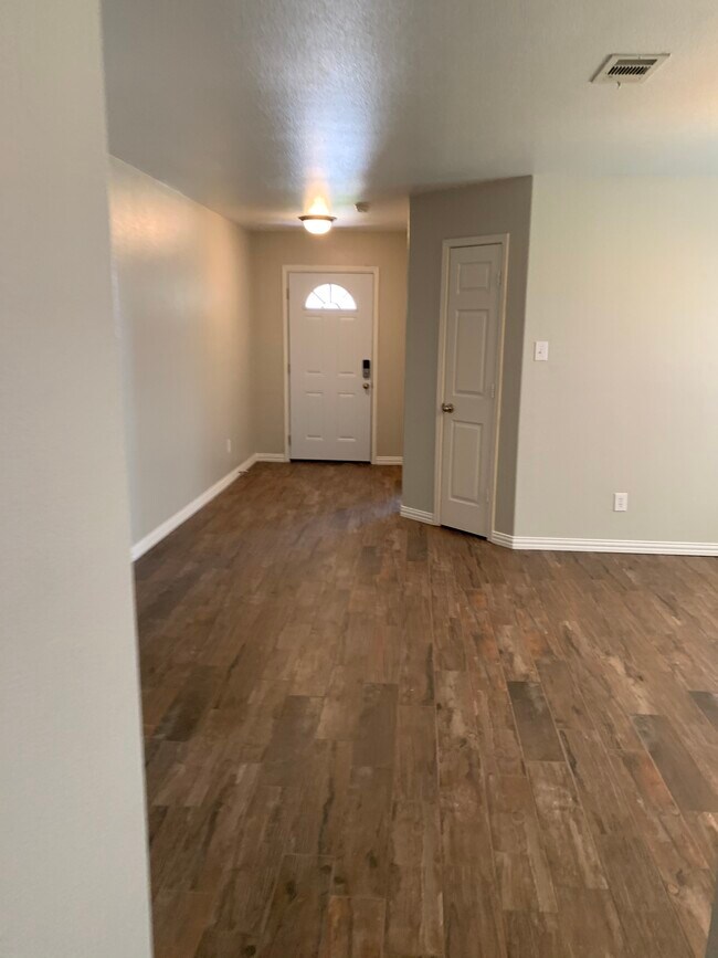 Photo - 1444 Keith Ct