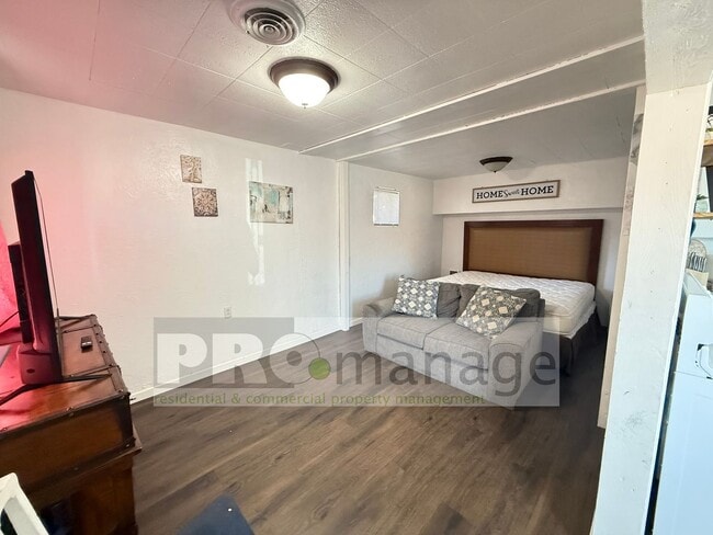 Photo - 233 E 1st St Unit 235
