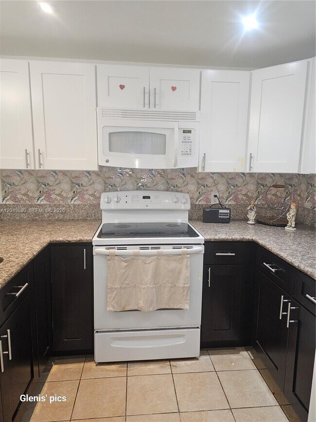 20400 W Country Club Dr Unit 204