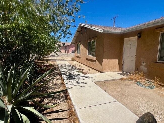 Building Photo - 6628 Yucca Ave Unit A Rental
