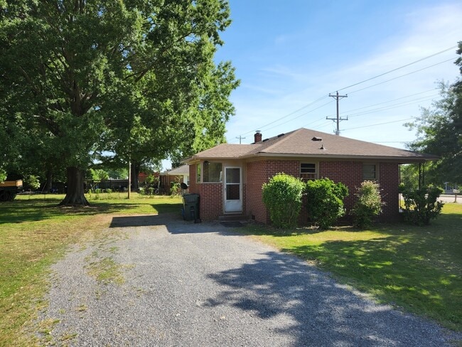 Photo - 1324 Mt Gallant Rd