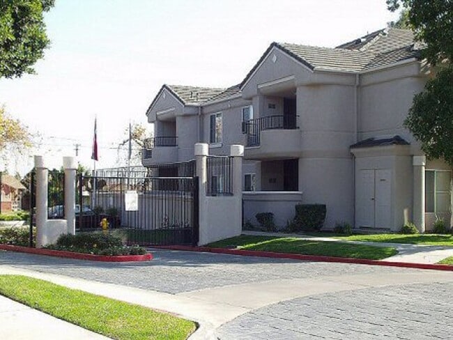 Alcantara Home Apts