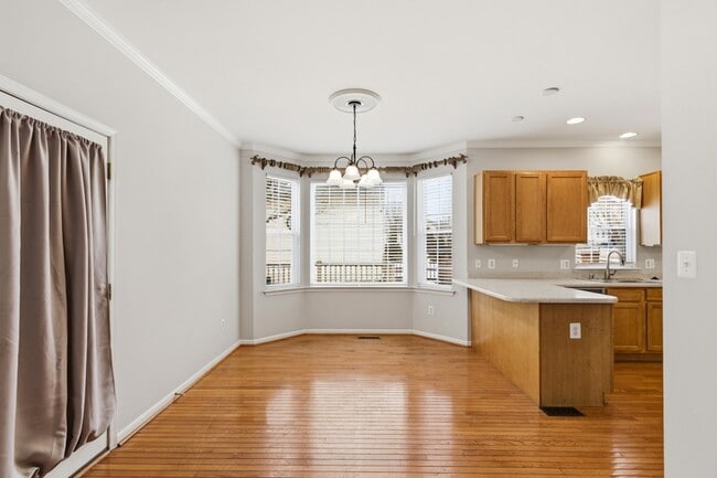 Photo - 1301 Waterview Way