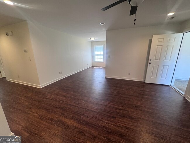 Photo - 135 Shuman Ln