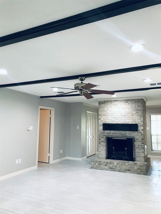 Photo - 3110 Springhill Dr