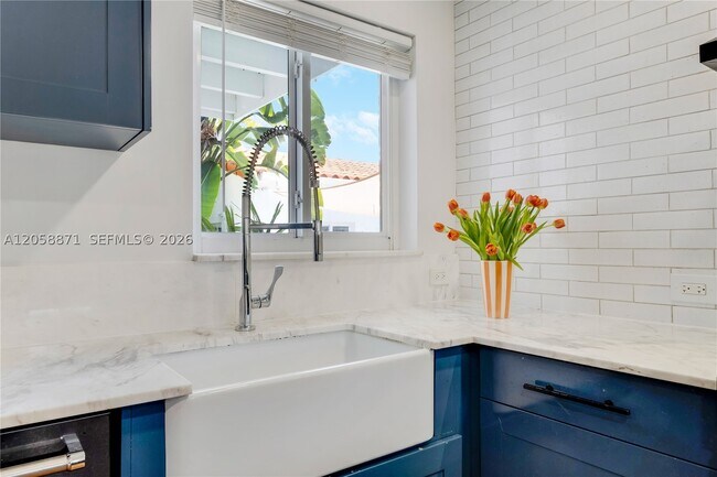 101 NW 100th St